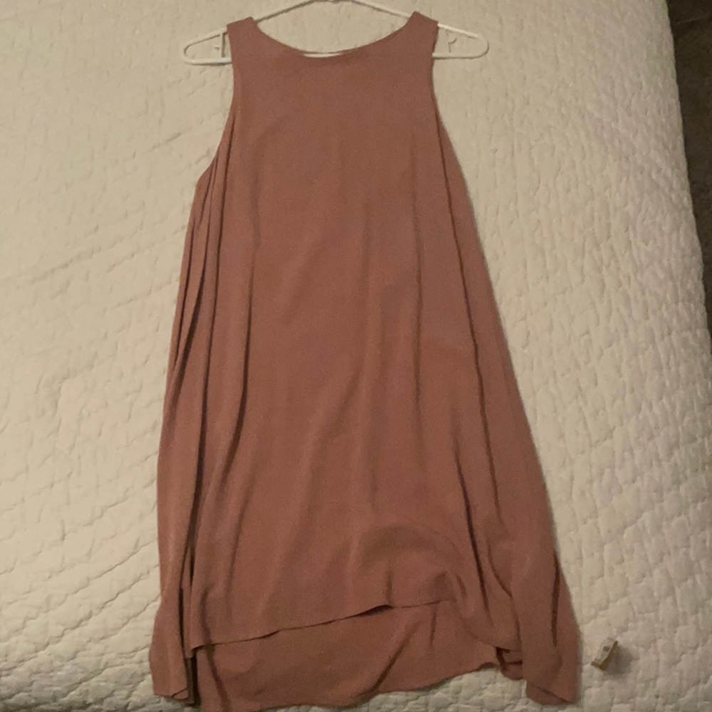 Sleeveless dress